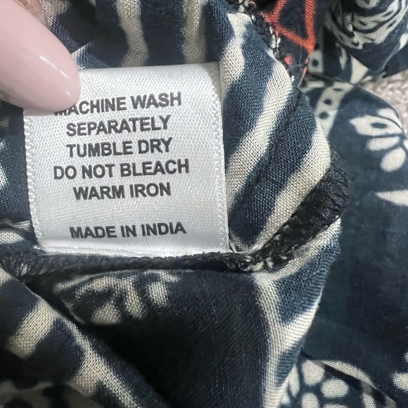 Rubyyaya Noida Maxi Dress Black Red Button Front Collared Full Sleeve Size Small - Picture 11 of 16